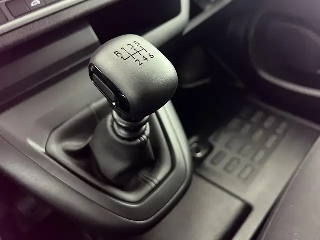 Opel Vivaro view 13