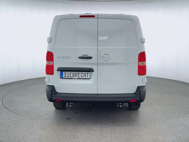 Opel Vivaro view 4