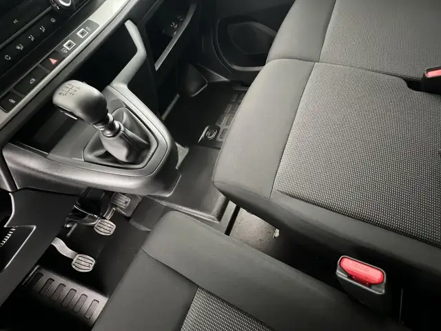 Opel Vivaro view 14