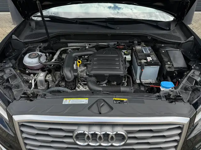Audi Q2 view 30