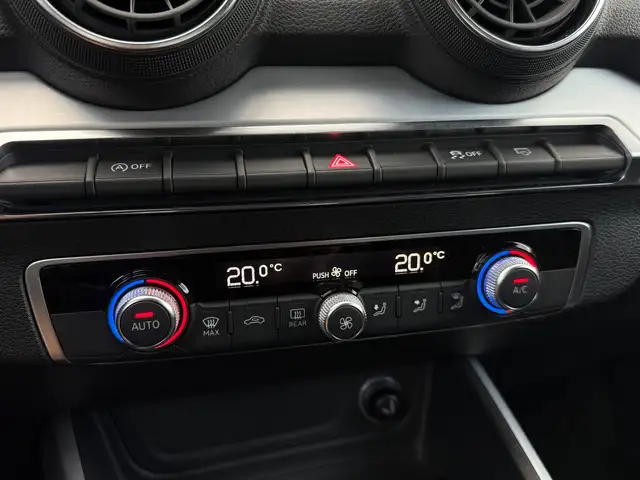 Audi Q2 view 20