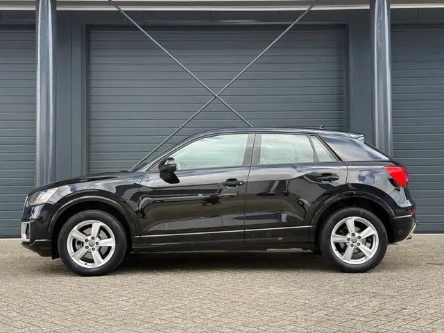 Audi Q2 view 7
