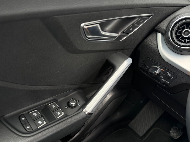 Audi Q2 1.0 TFSI Sport Pro Line, NL Auto, Climate, Trekhaa — photo 15