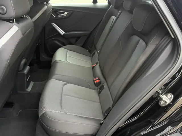 Audi Q2 view 5