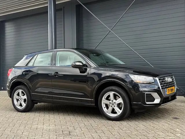 Audi Q2 view 11