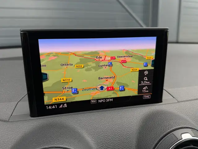 Audi Q2 view 9