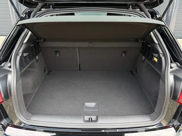 Audi Q2 view 26