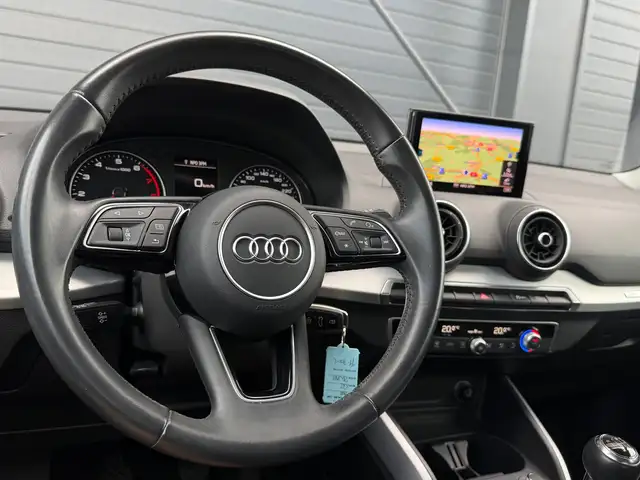 Audi Q2 view 16