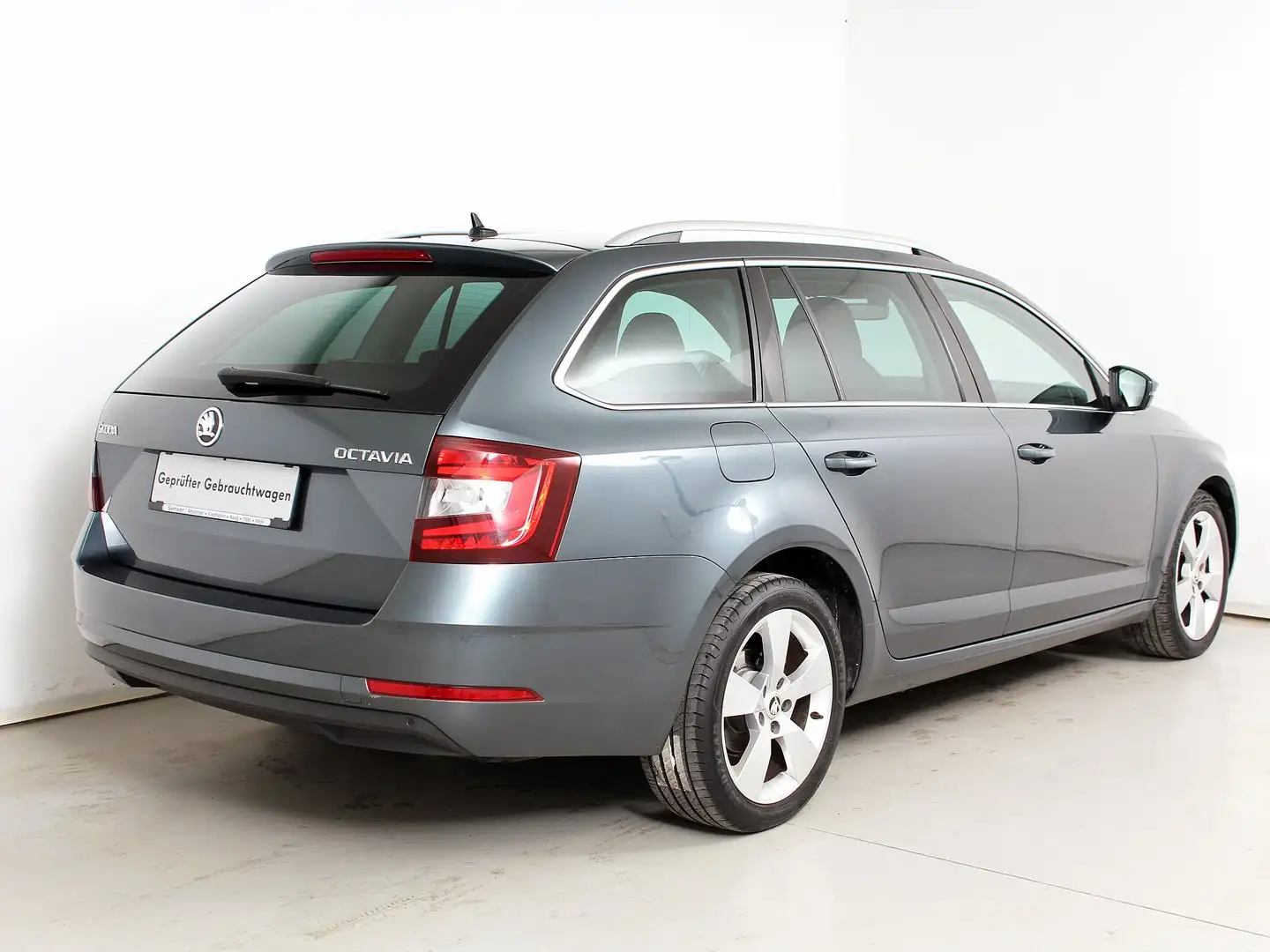 Skoda Octavia Style Limited TDI Grau - 2