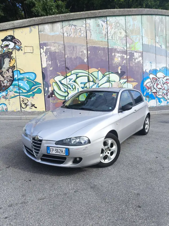 Alfa Romeo 147