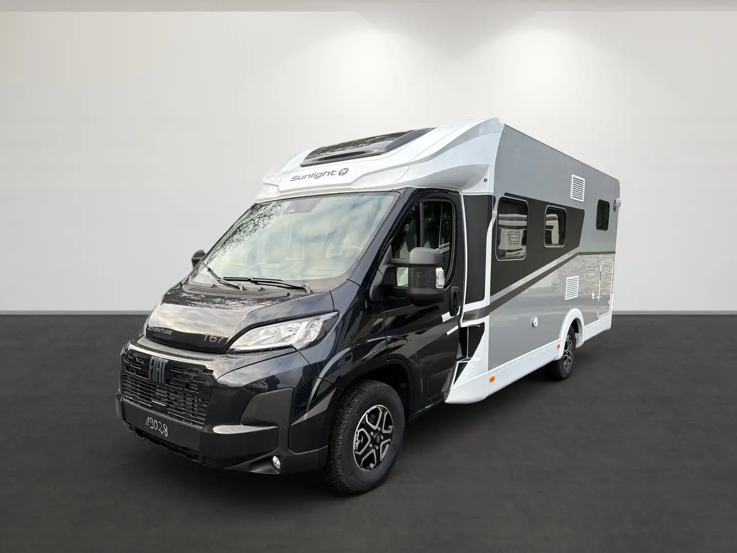 Sunlight Adventure T 67 Infotainment inkl. Navi geschenkt Nero - 2