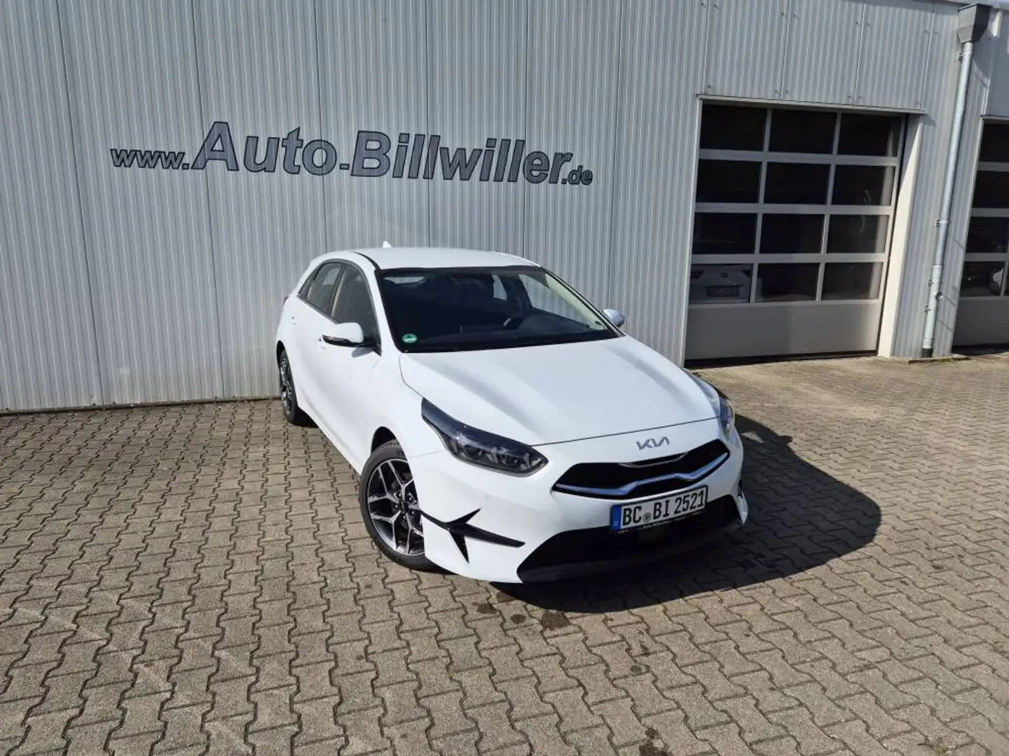 Kia Ceed / cee'd Ceed 5-Türer 1.5 T-GDI (140 PS) ISG DCT7 Spirit Te Blanc - 1