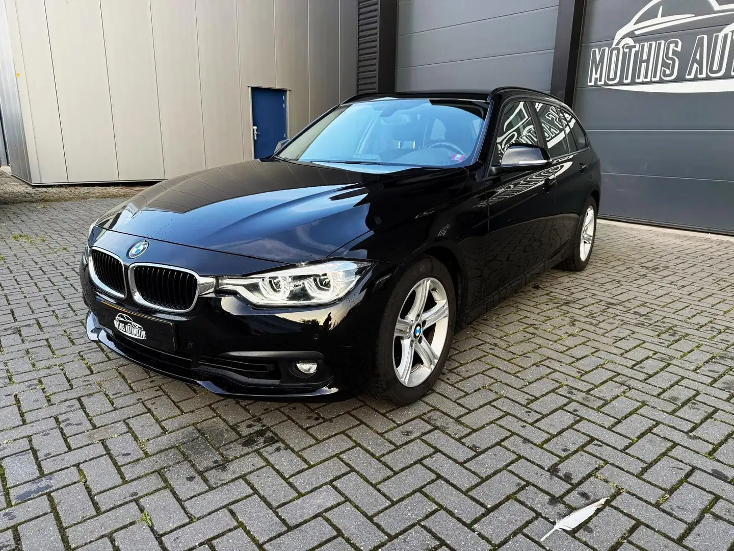 BMW 318 3-serie Touring 318i Executive Noir - 2