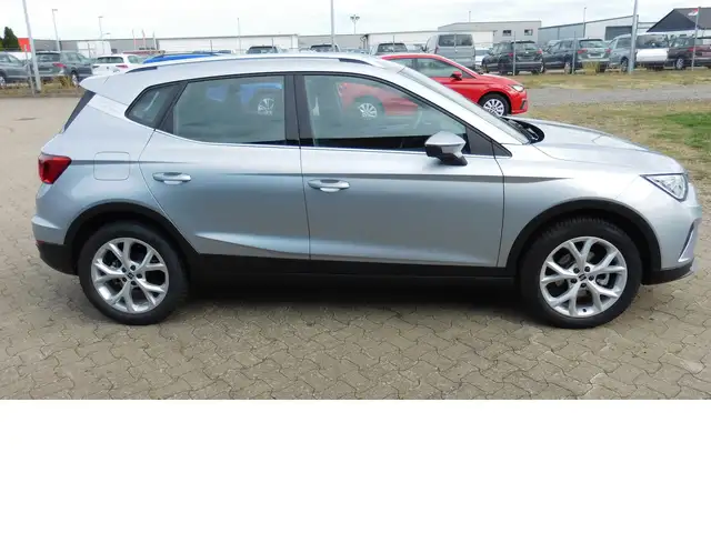Seat Arona view 2
