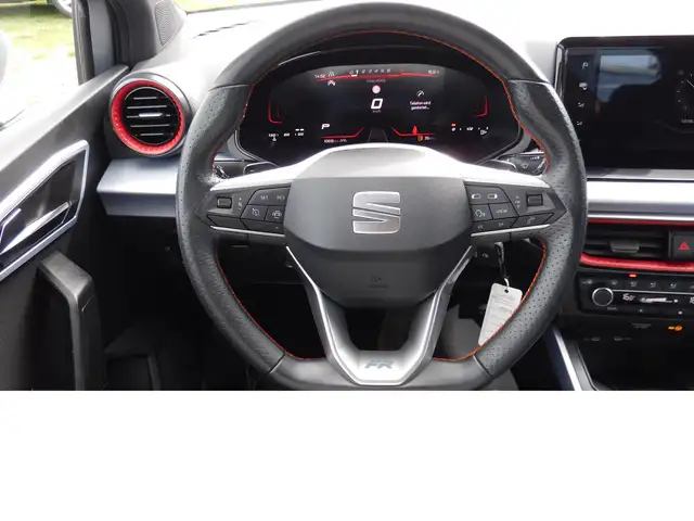 Seat Arona view 8