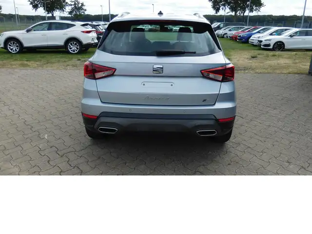 Seat Arona view 4
