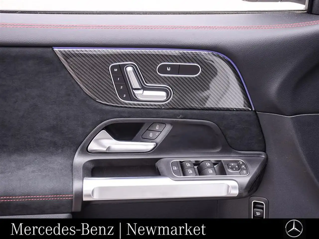 Mercedes-Benz GLB снимка Mercedes-Benz GLB