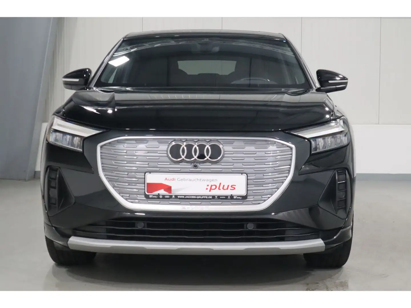 Audi Q4 e-tron Schwarz - 2