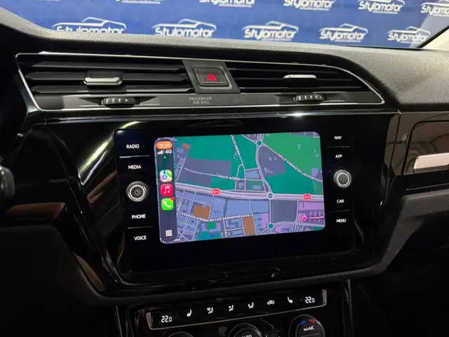Volkswagen Touran view 8