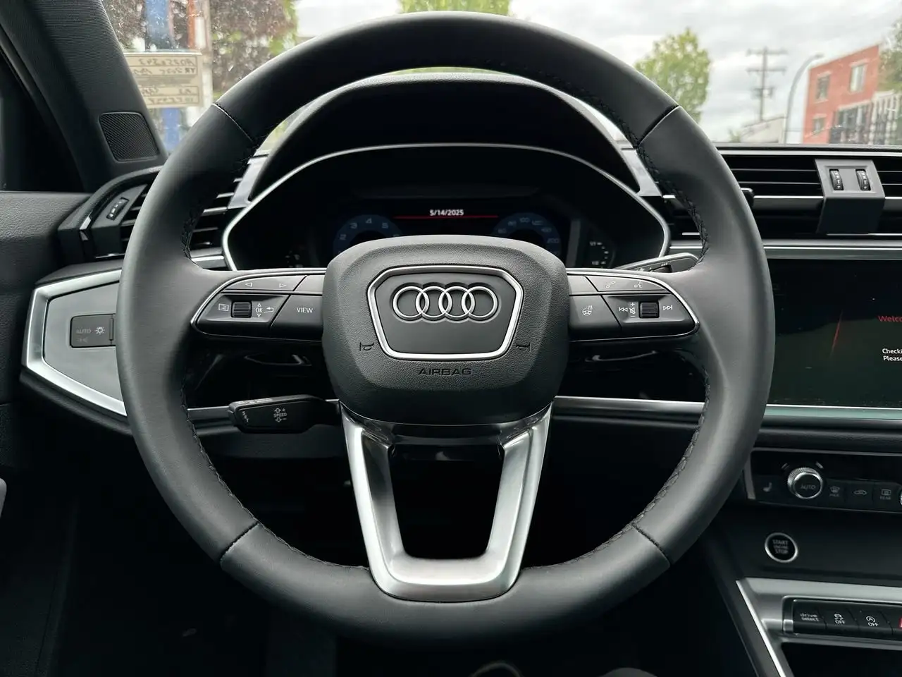 Audi Q3 снимка Audi Q3