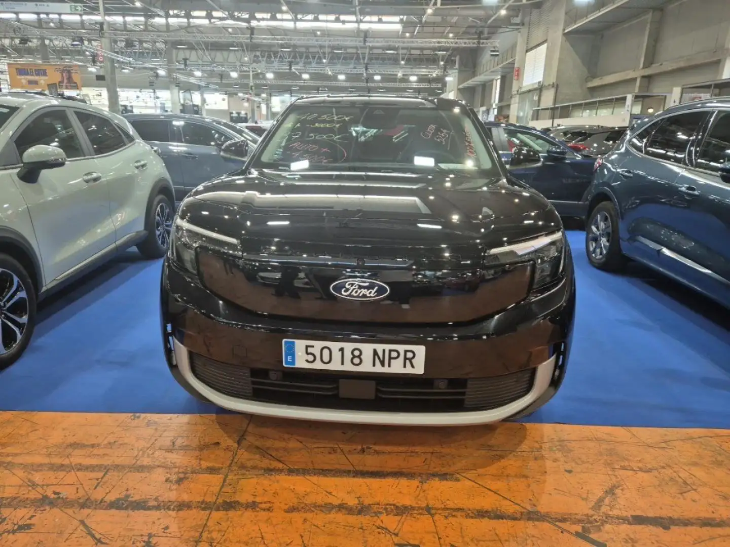 Ford Explorer RWD Rango Extendido Premium 79kWh Negro - 2