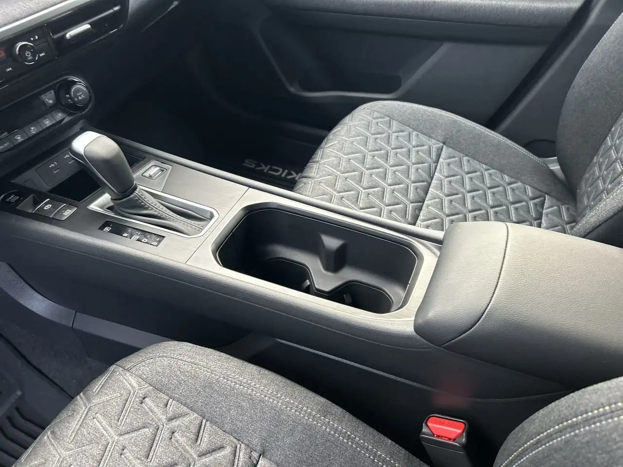 Nissan Kicks снимка Nissan Kicks