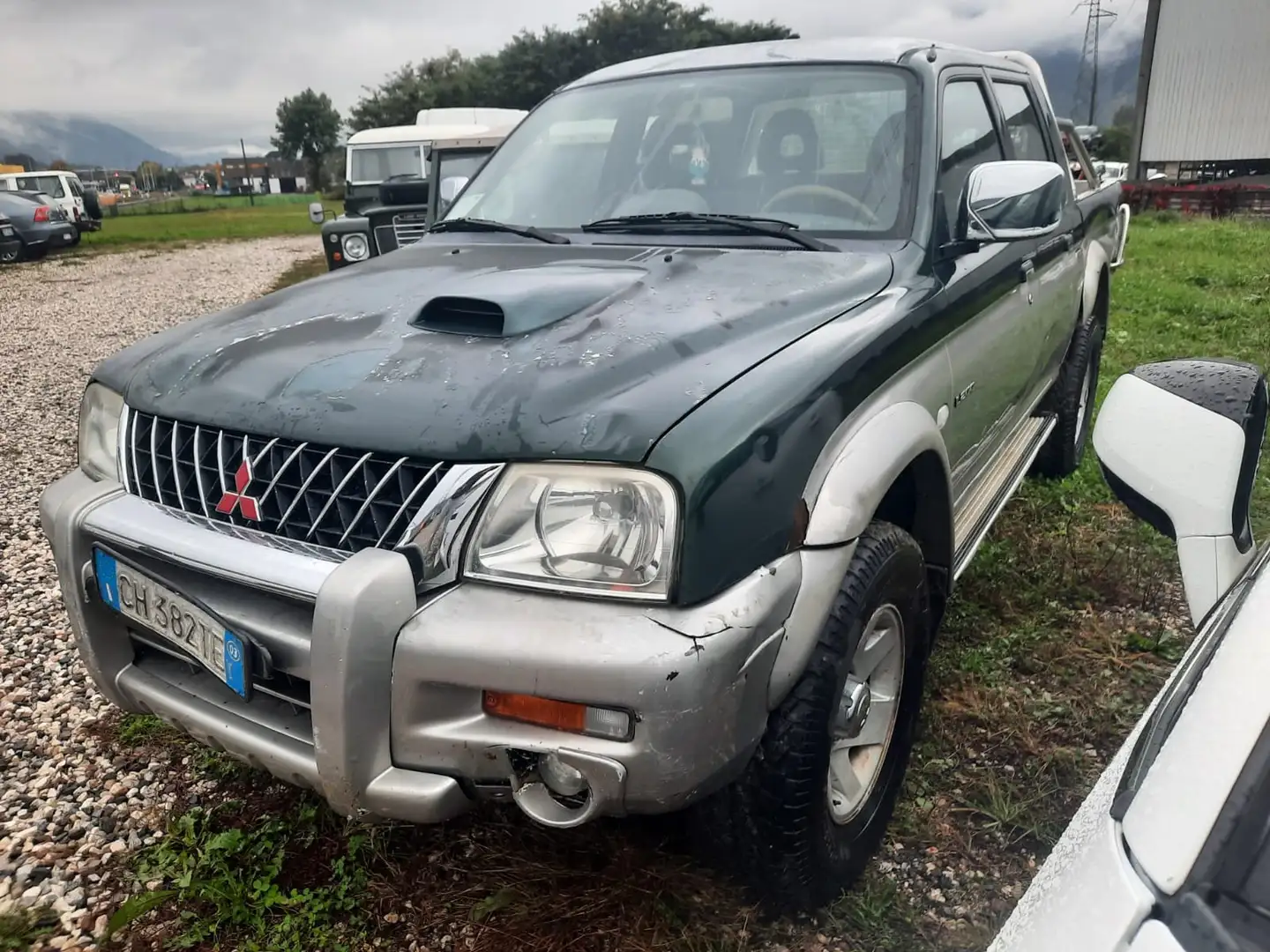 Mitsubishi L200 L200 d.cab 2.5 tdi GLS 4wd 115cv Verde - 2