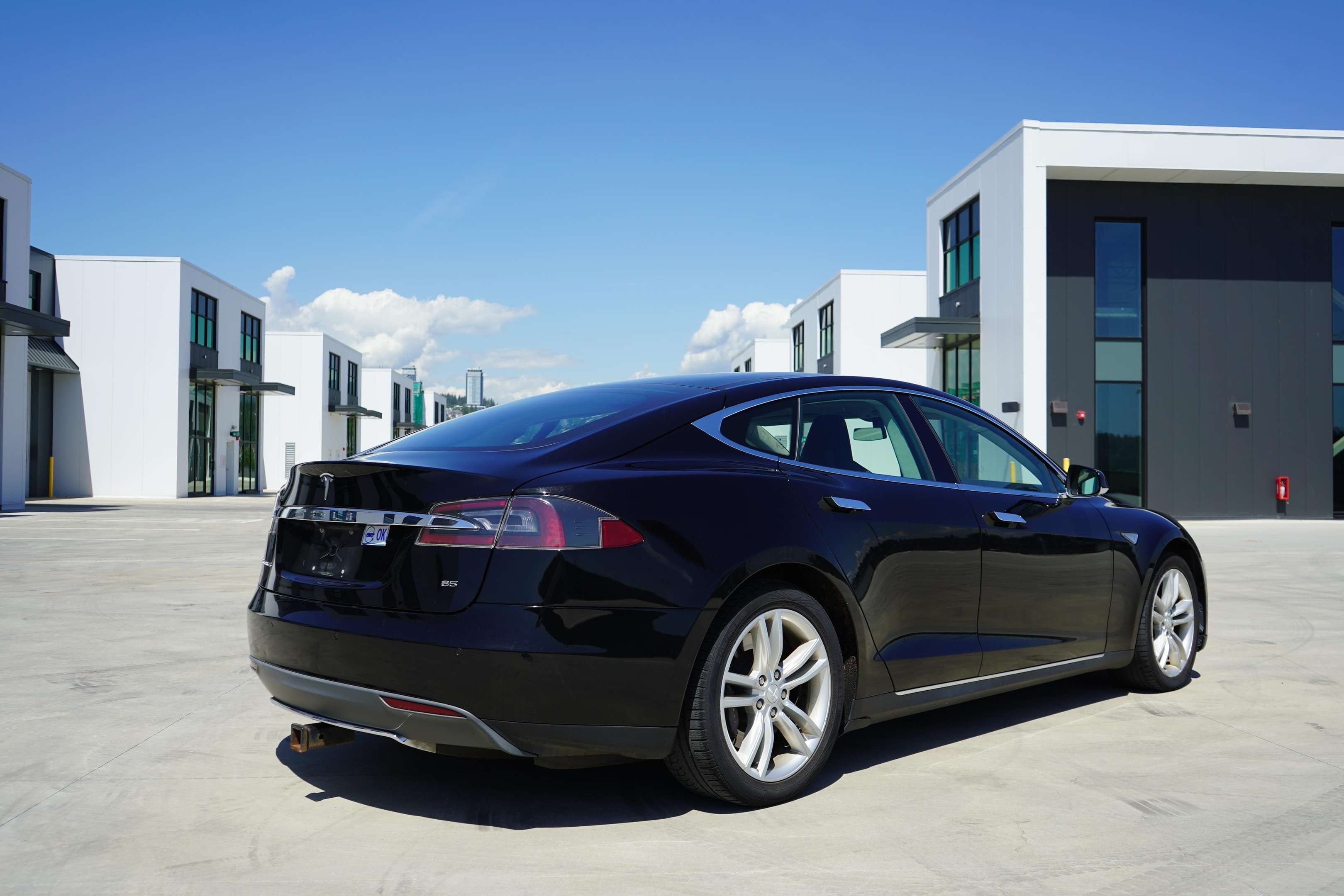 2014 Tesla Model S 4dr Sdn Performance alt 5