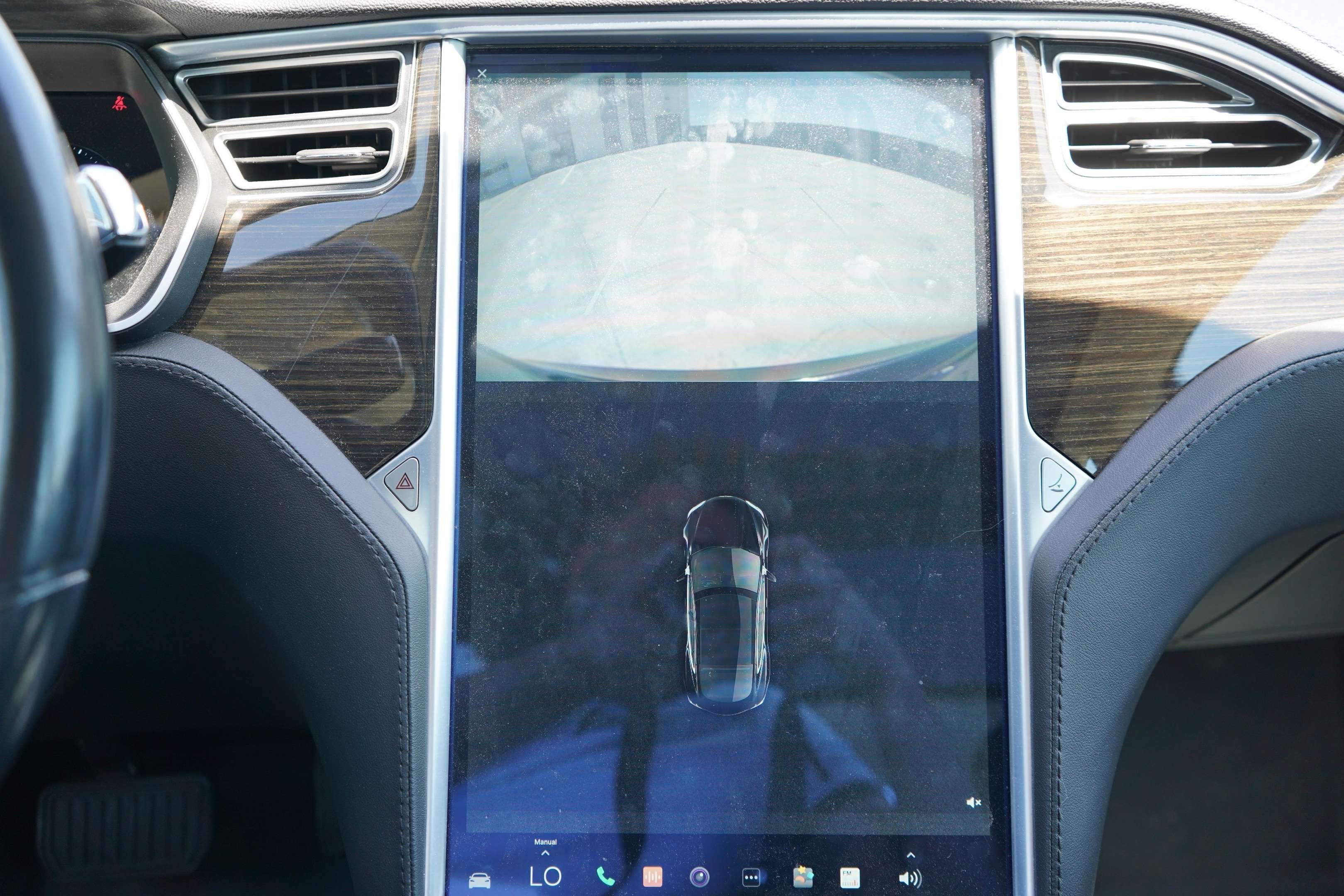 2014 Tesla Model S 4dr Sdn Performance thumb 12