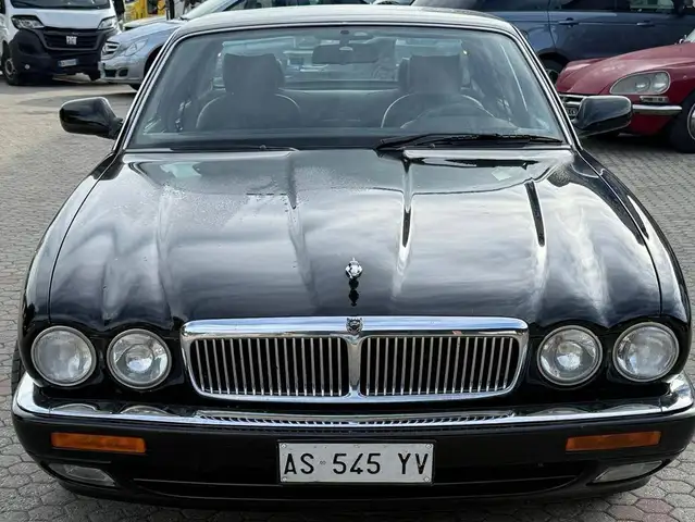 Jaguar X300