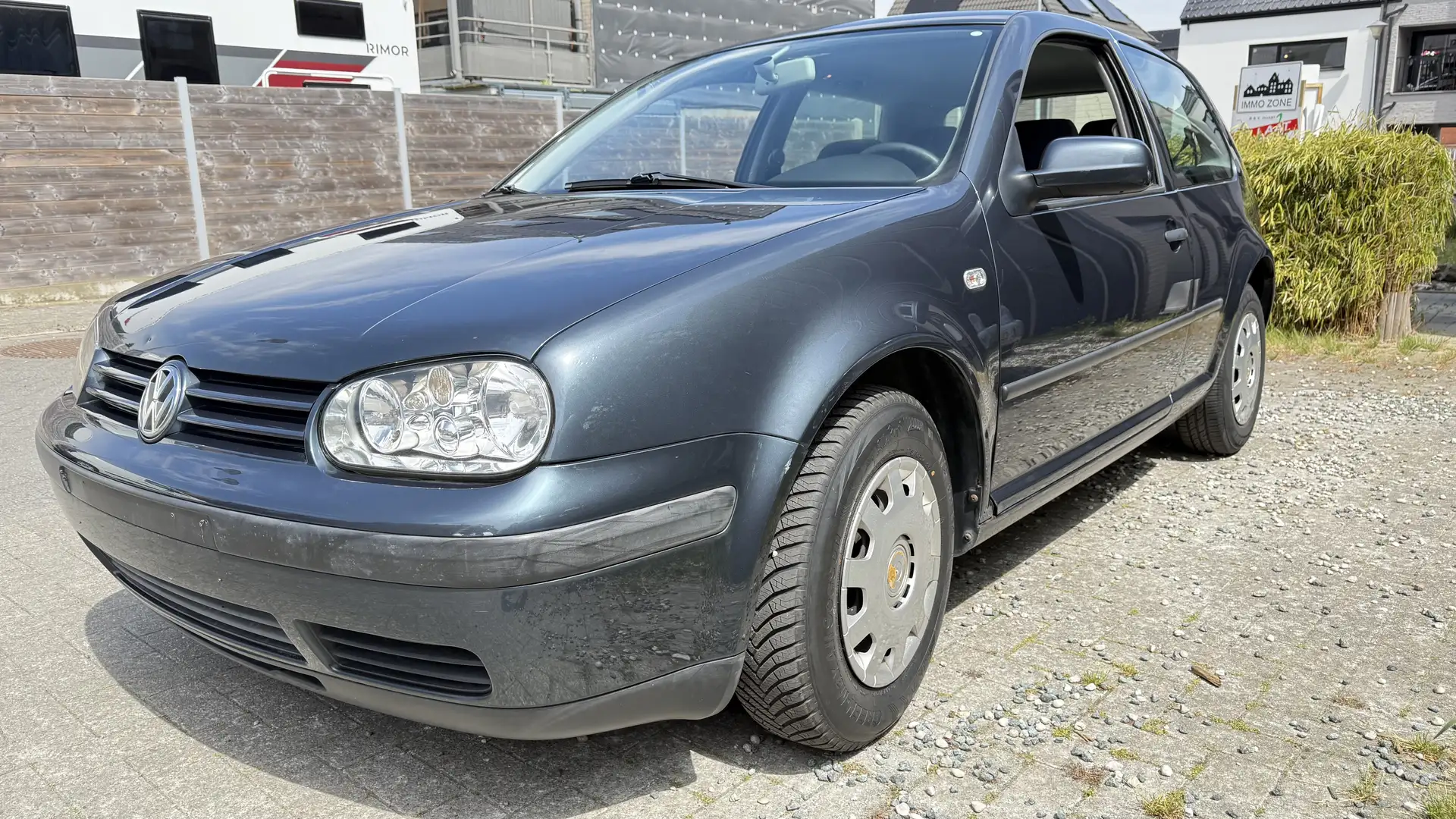 Volkswagen Golf 1.6 16v Gris - 2
