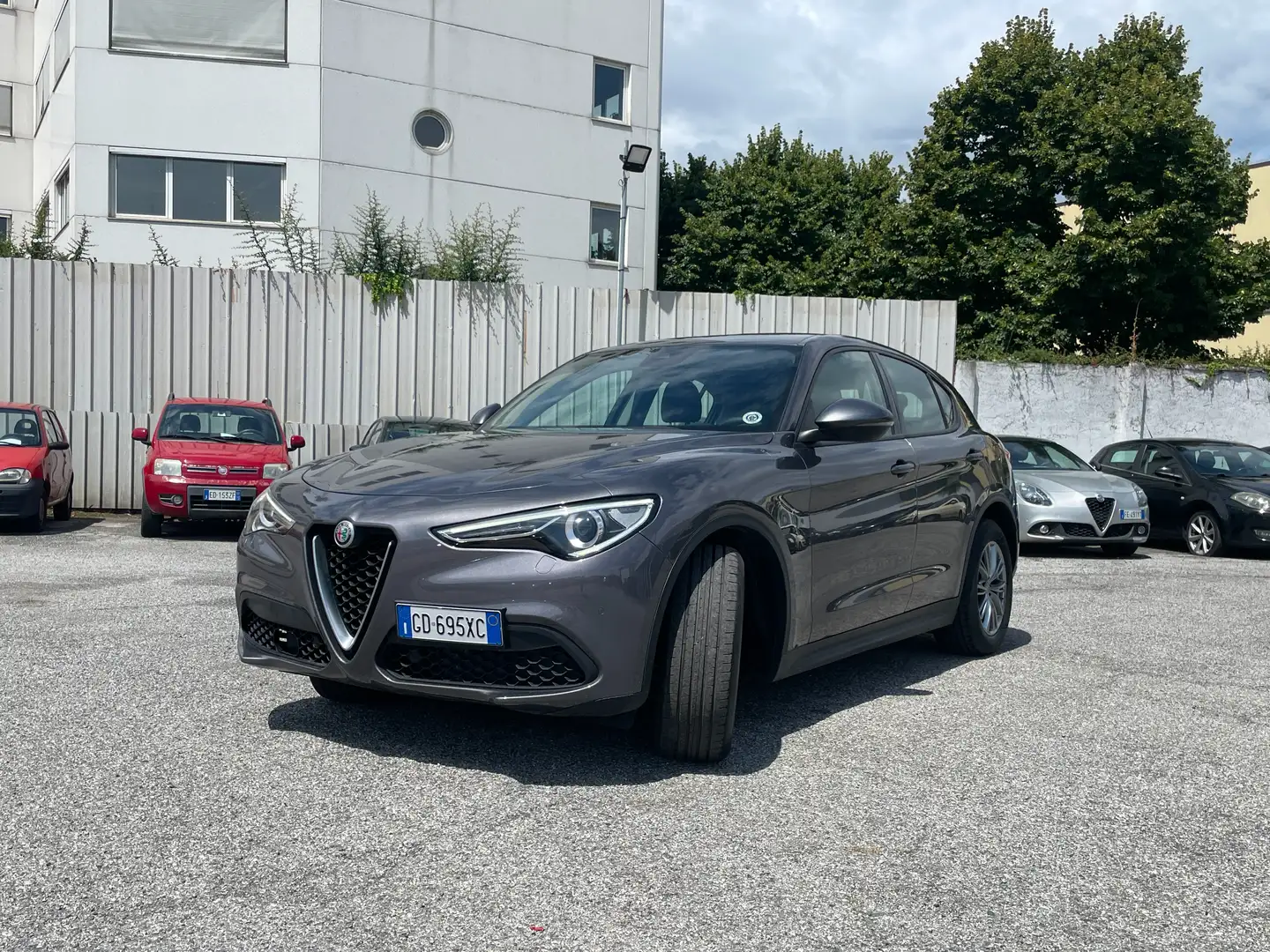 Alfa Romeo Stelvio 2.2 TDI Business RWD 160CV / AUTOCARRO N1 Gris - 2