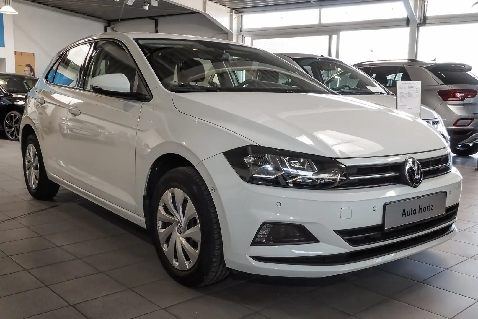 Volkswagen Polo Comfortline 1.0 TSI, 70 KW, Parklenk, Klima u Weiß - 2