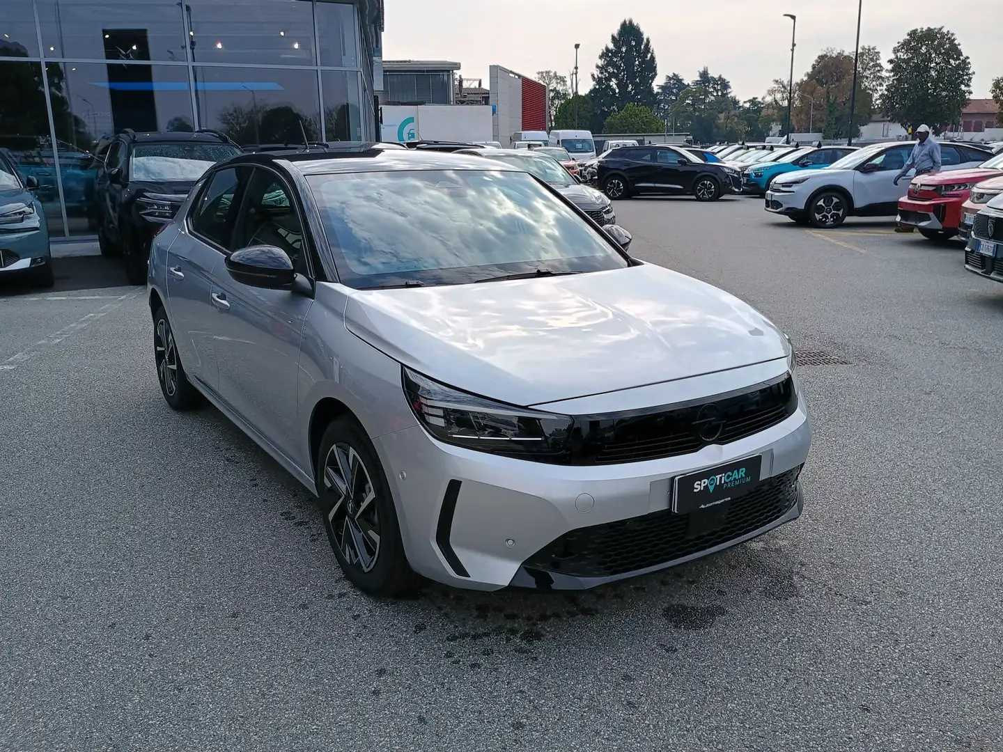 Opel Corsa 1.2 TurboBenzina 100cv GS KM ZERO Silber - 1