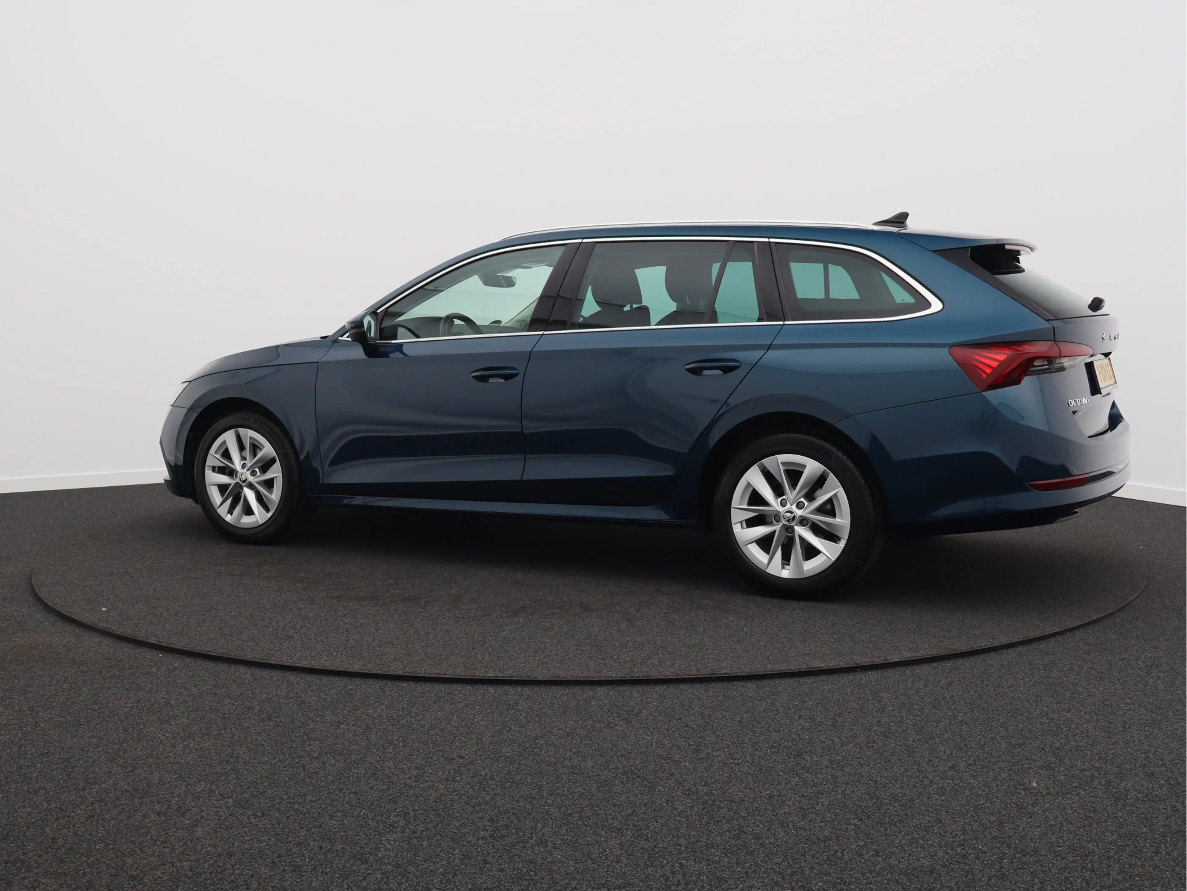 Skoda Octavia Combi 1.5 e-TSI Business Edition Plus/ mooie auto! — photo 12