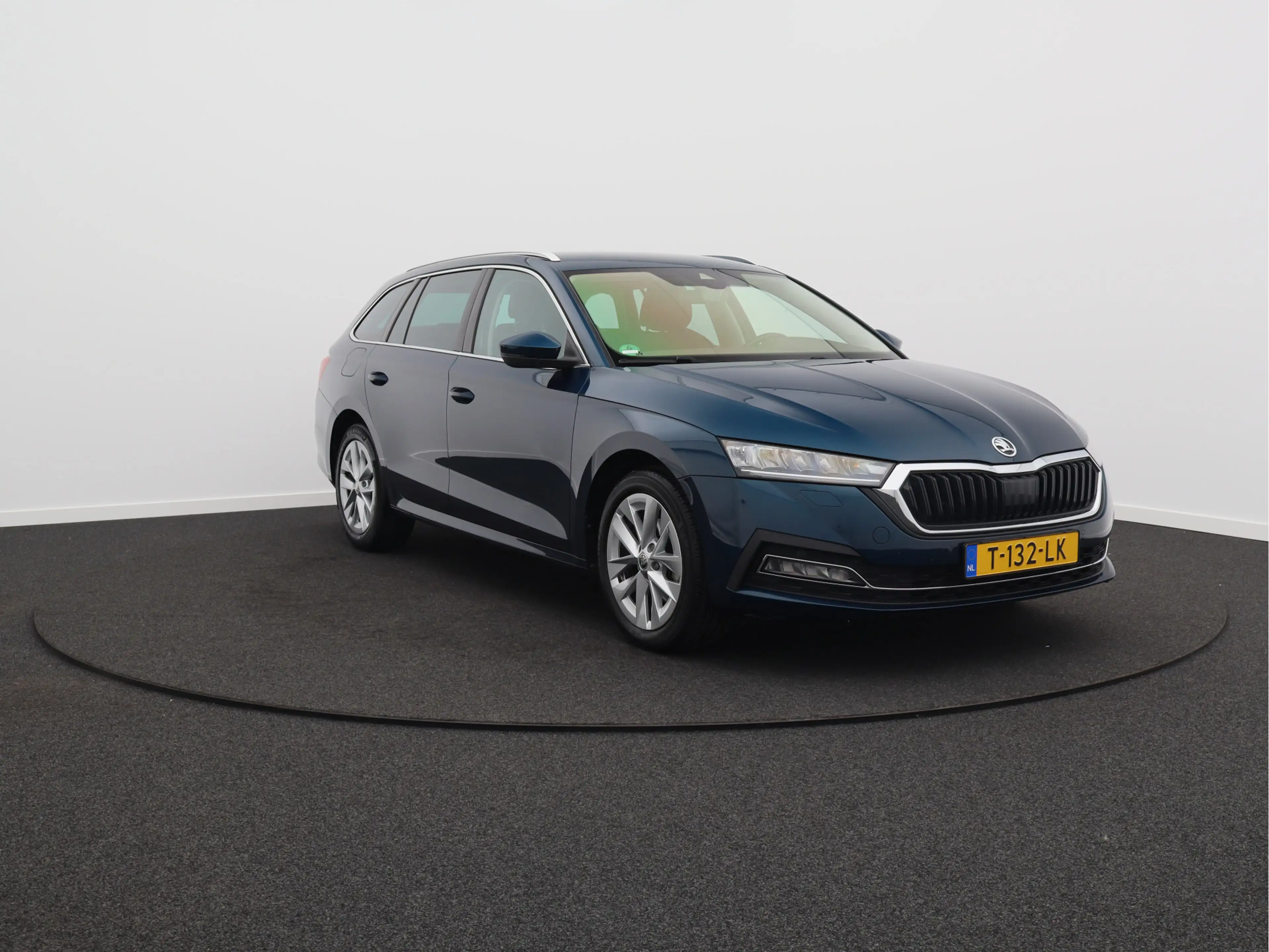 Skoda Octavia Combi 1.5 e-TSI Business Edition Plus/ mooie auto! — photo 24