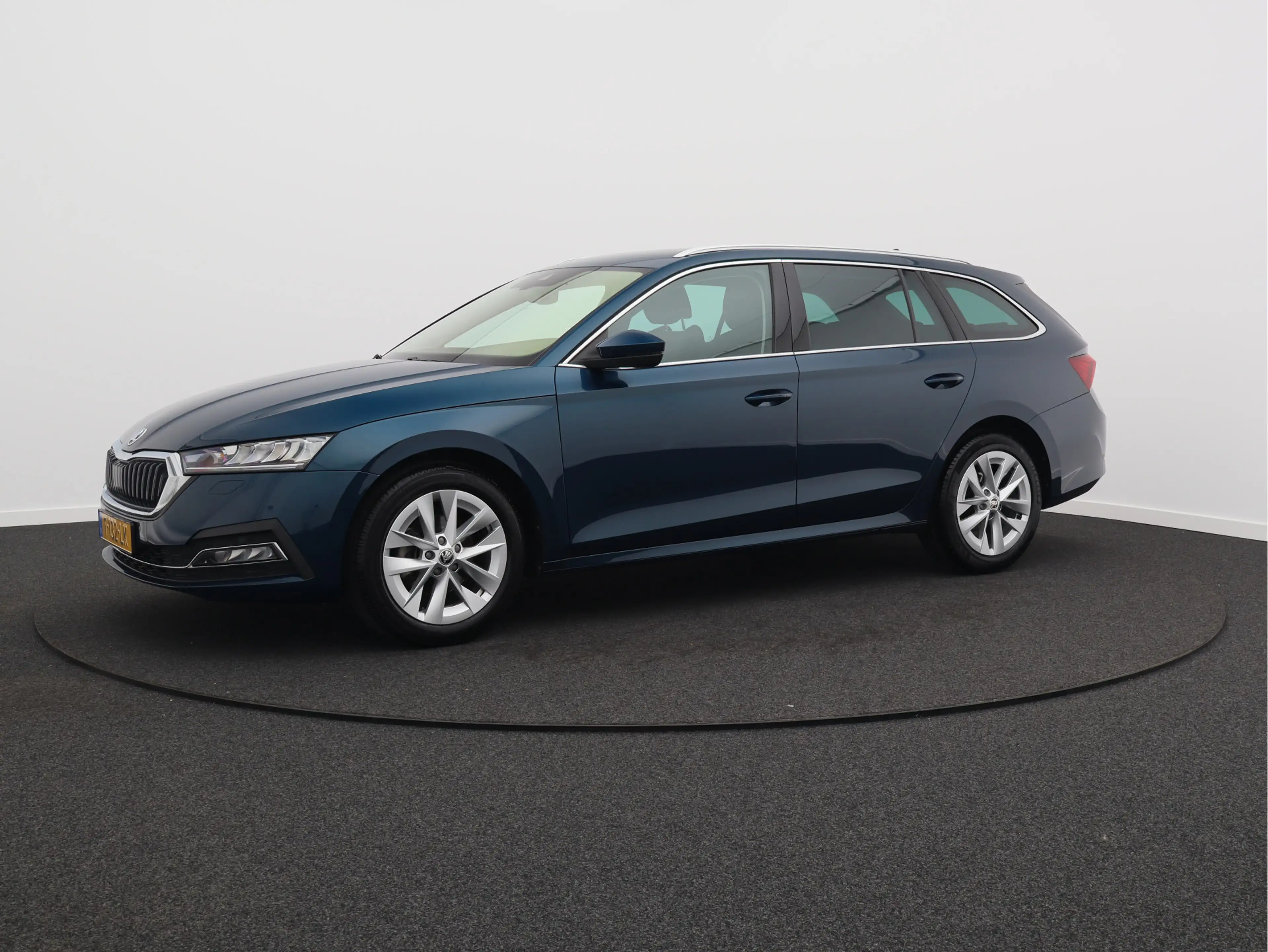 Skoda Octavia Combi 1.5 e-TSI Business Edition Plus/ mooie auto! — photo 8