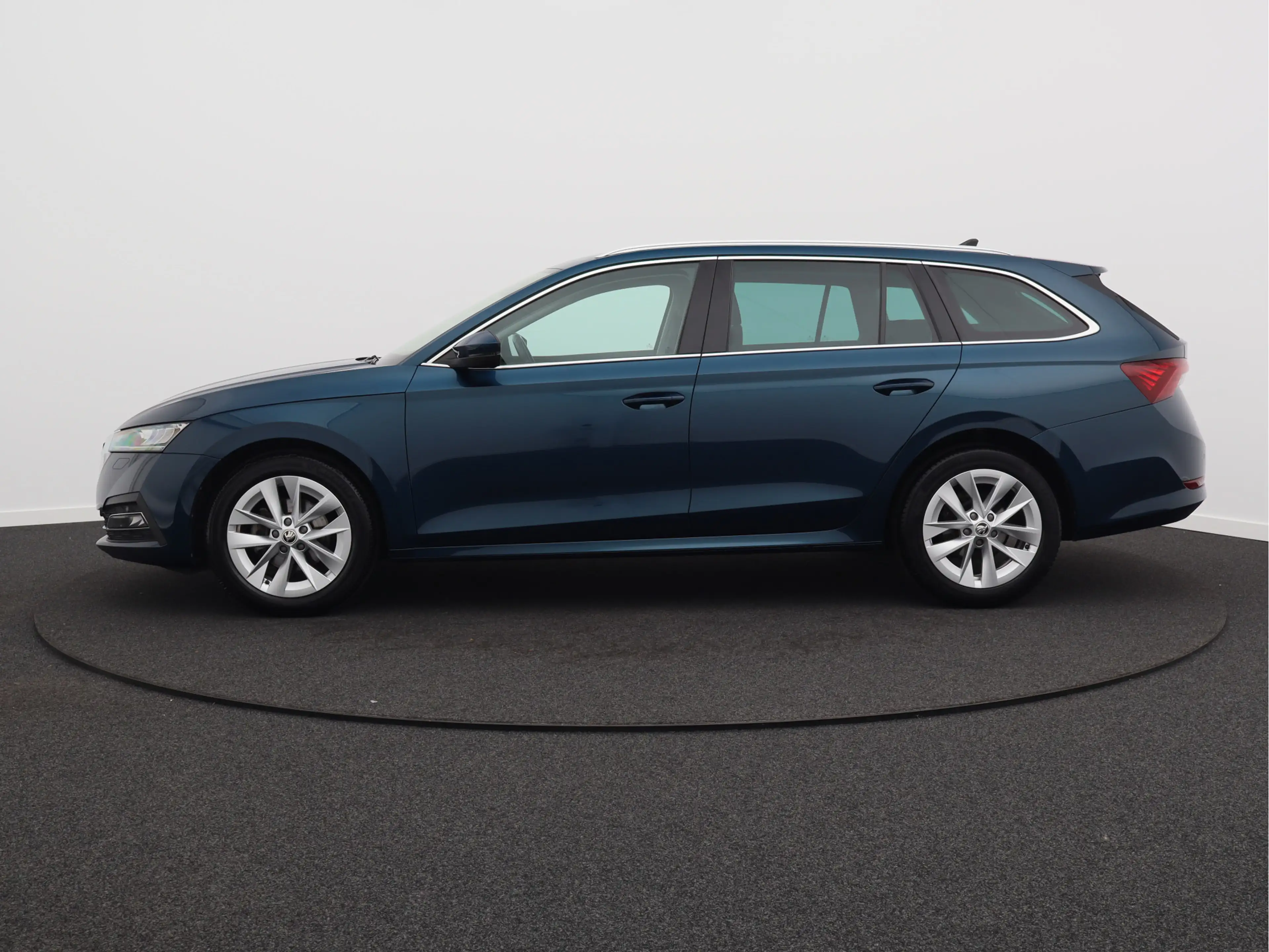 Skoda Octavia Combi 1.5 e-TSI Business Edition Plus/ mooie auto! — photo 10