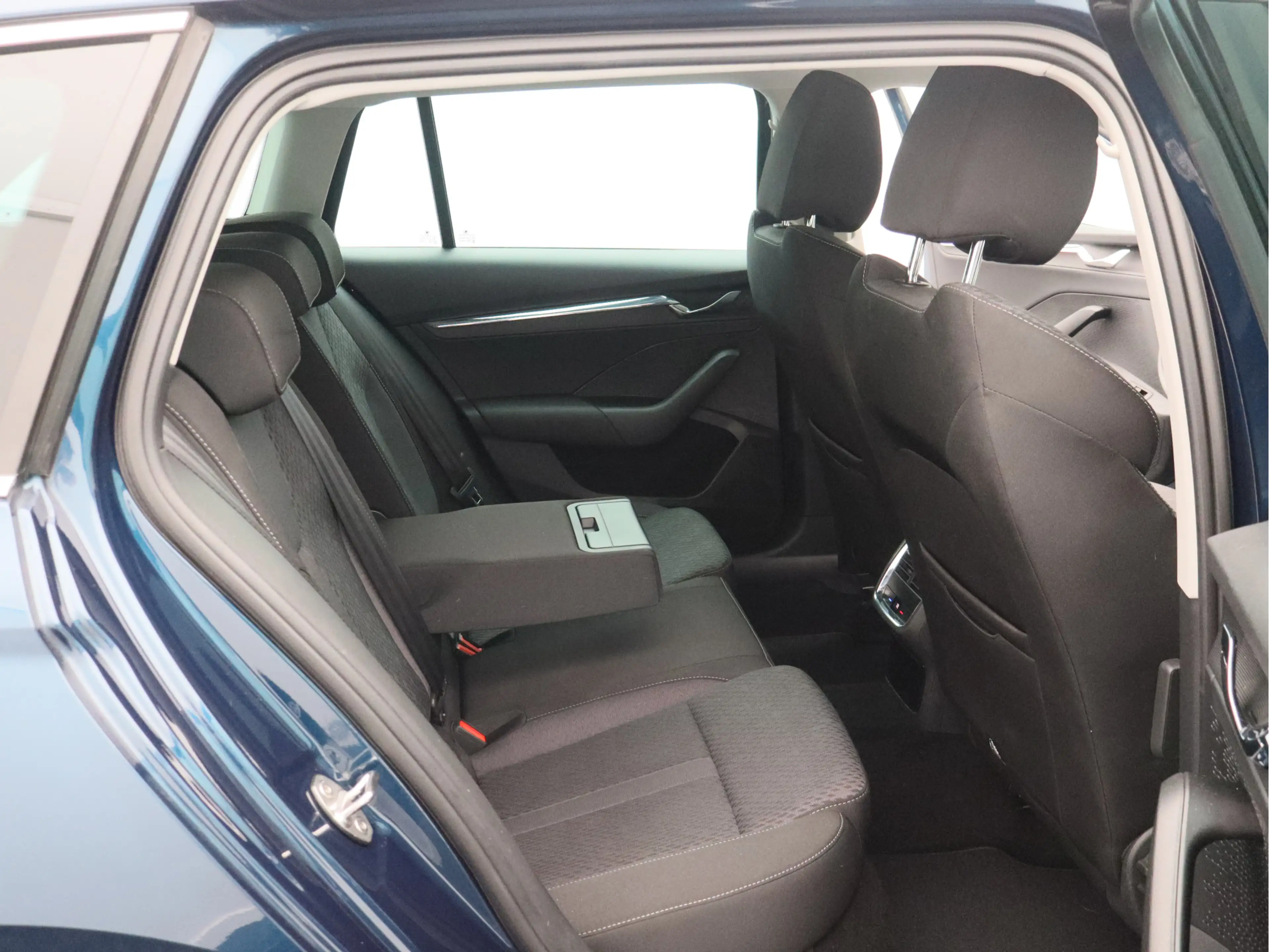 Skoda Octavia Combi 1.5 e-TSI Business Edition Plus/ mooie auto! — photo 20