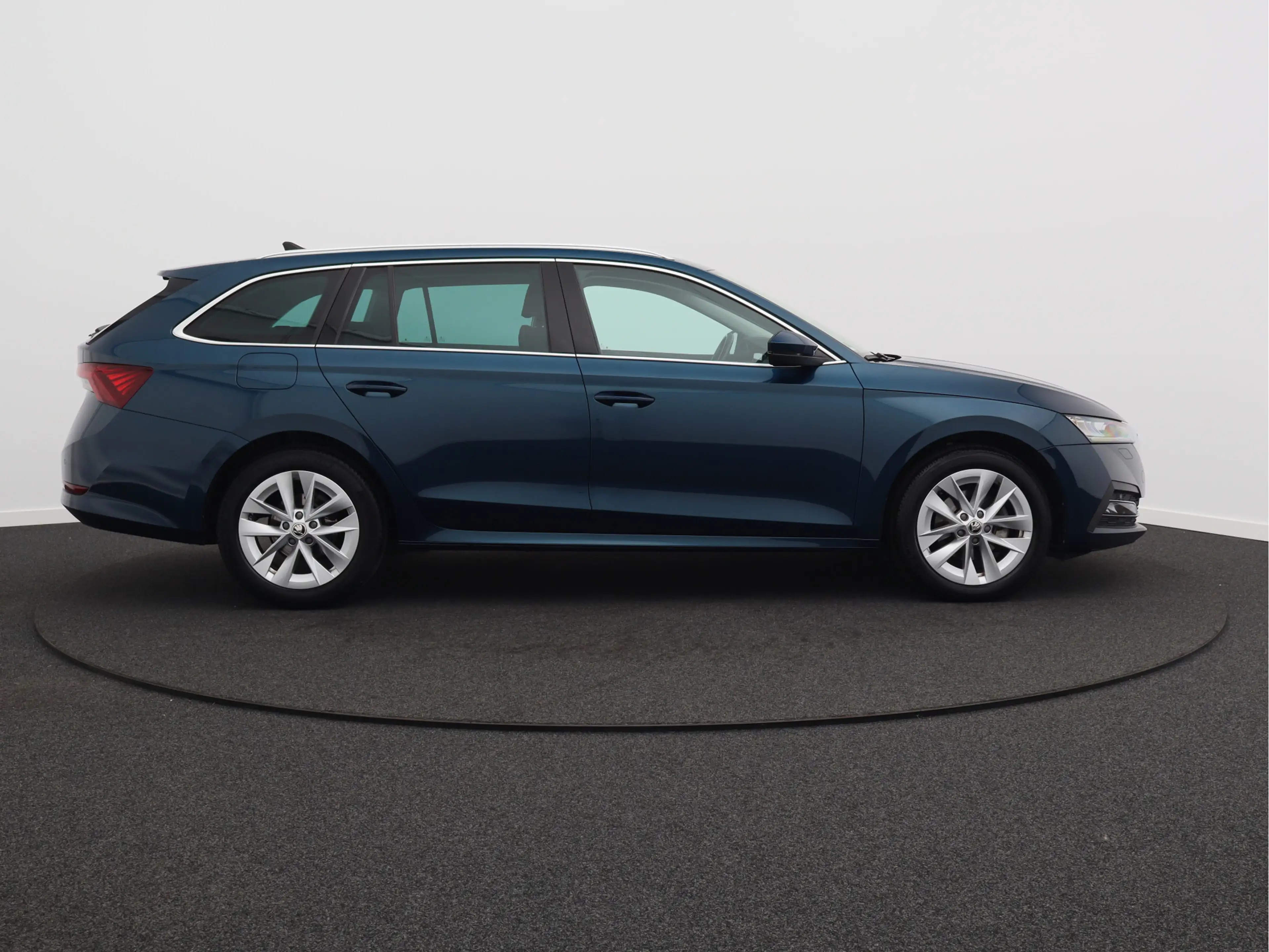 Skoda Octavia Combi 1.5 e-TSI Business Edition Plus/ mooie auto! — photo 21
