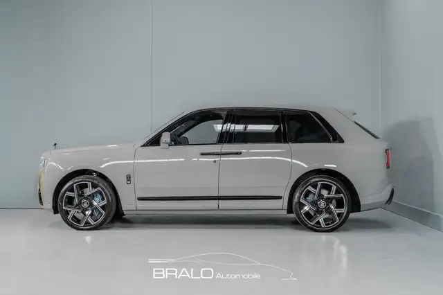 Rolls-Royce Cullinan Black Badge 26` "NUR AUSSERHALB EU"