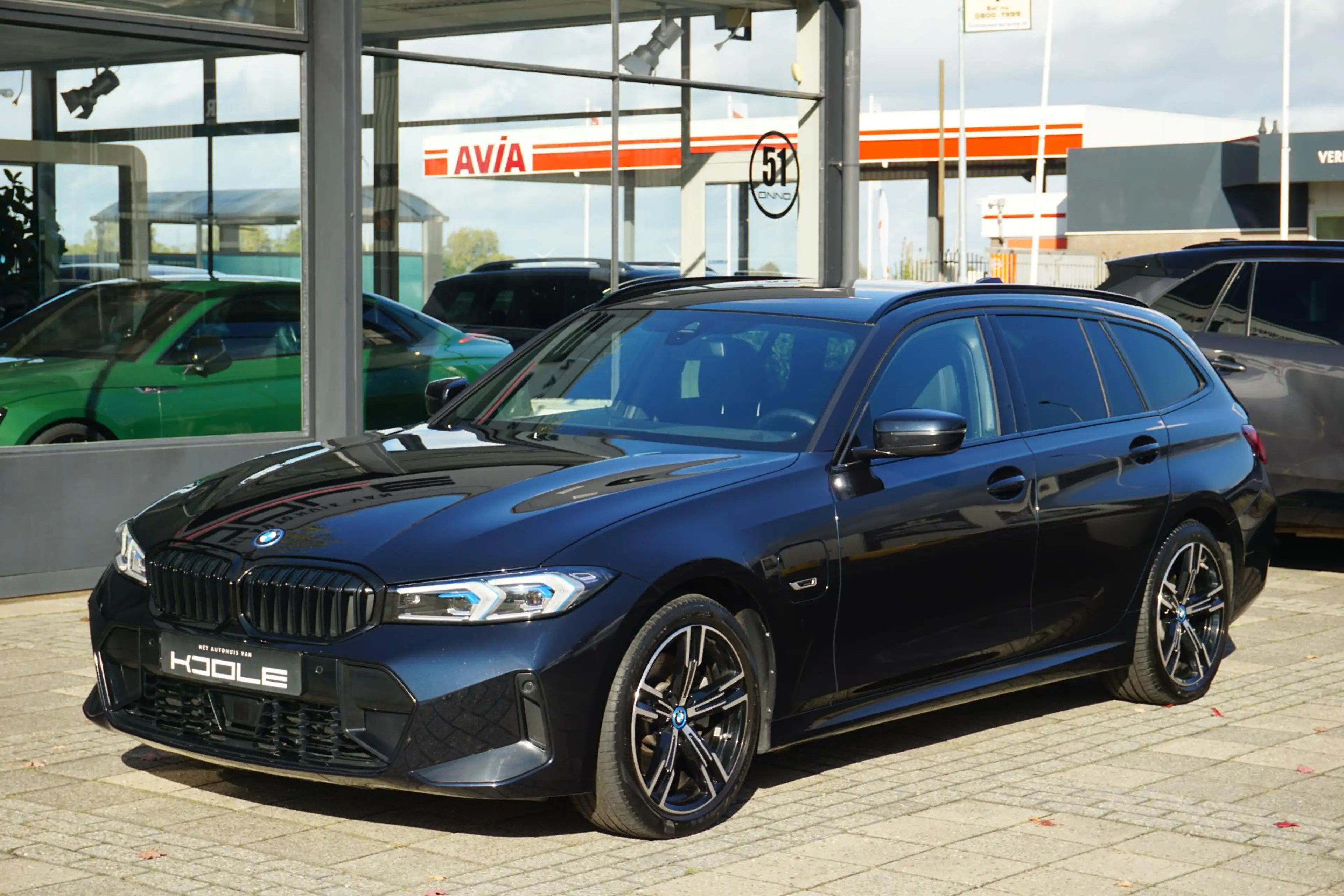 BMW 320 3-serie Touring 320e High Executive | M-pakket | 9 — photo 2