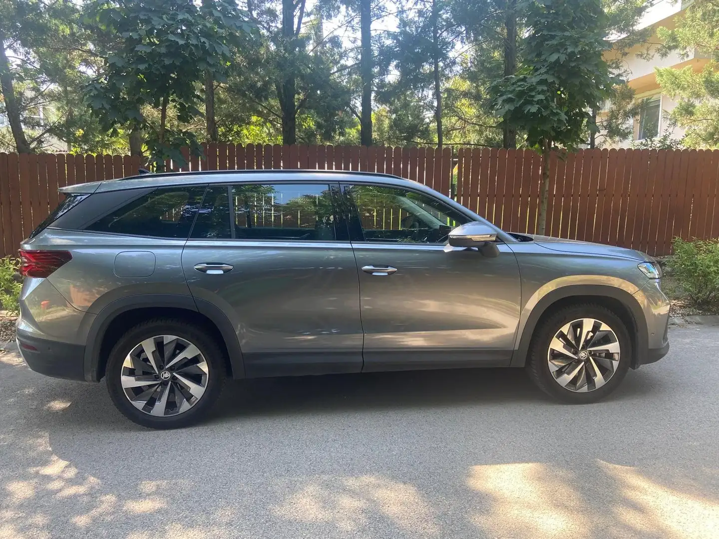 Skoda Kodiaq MHEV 7pl Pano,HUD,Lounge,Matrix,DCC, FULL options Gris - 2