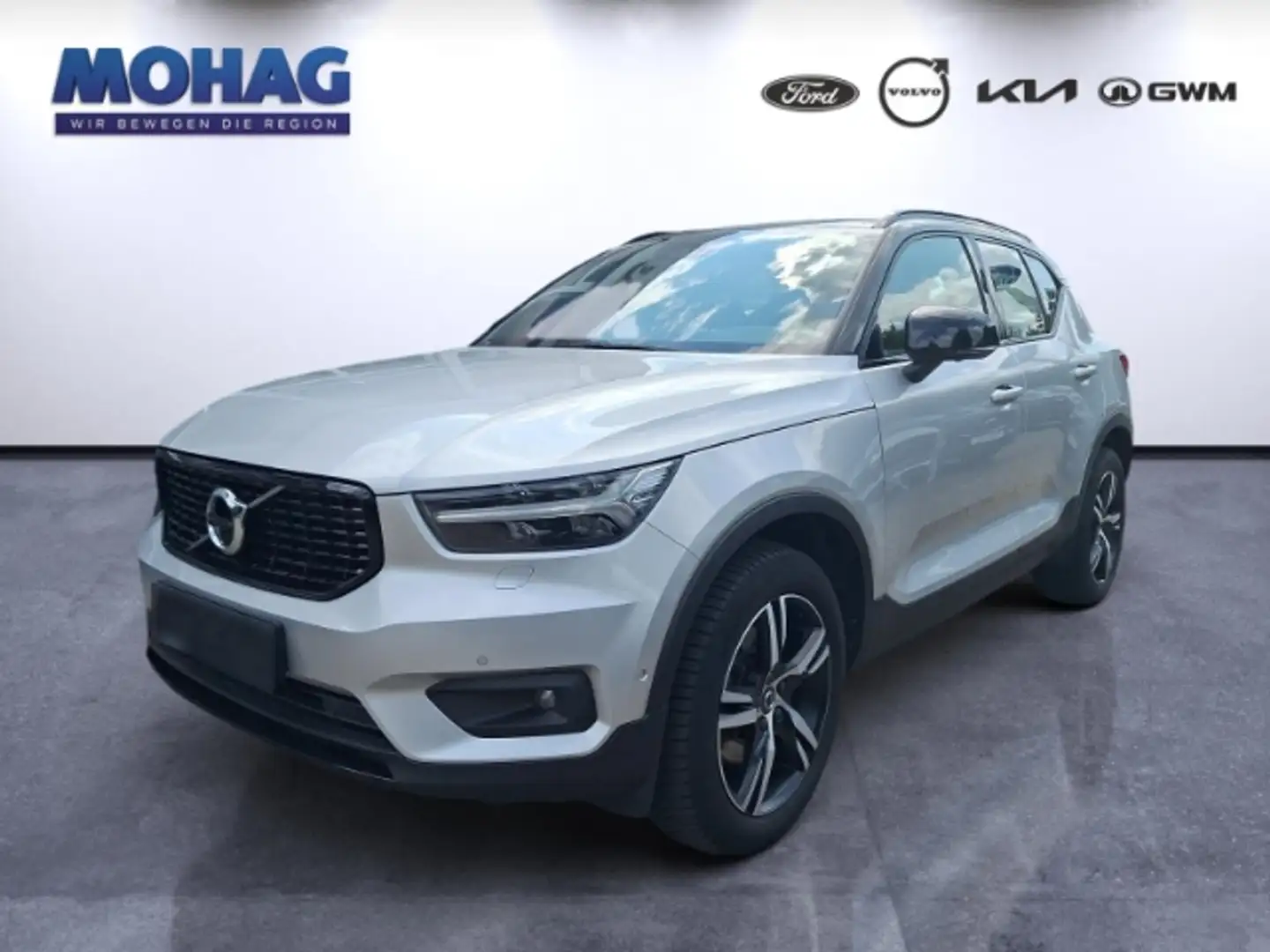 Volvo XC40 D4 EU6d-T R Design AWD Navi  Pamoramadach  Leder Zilver - 1