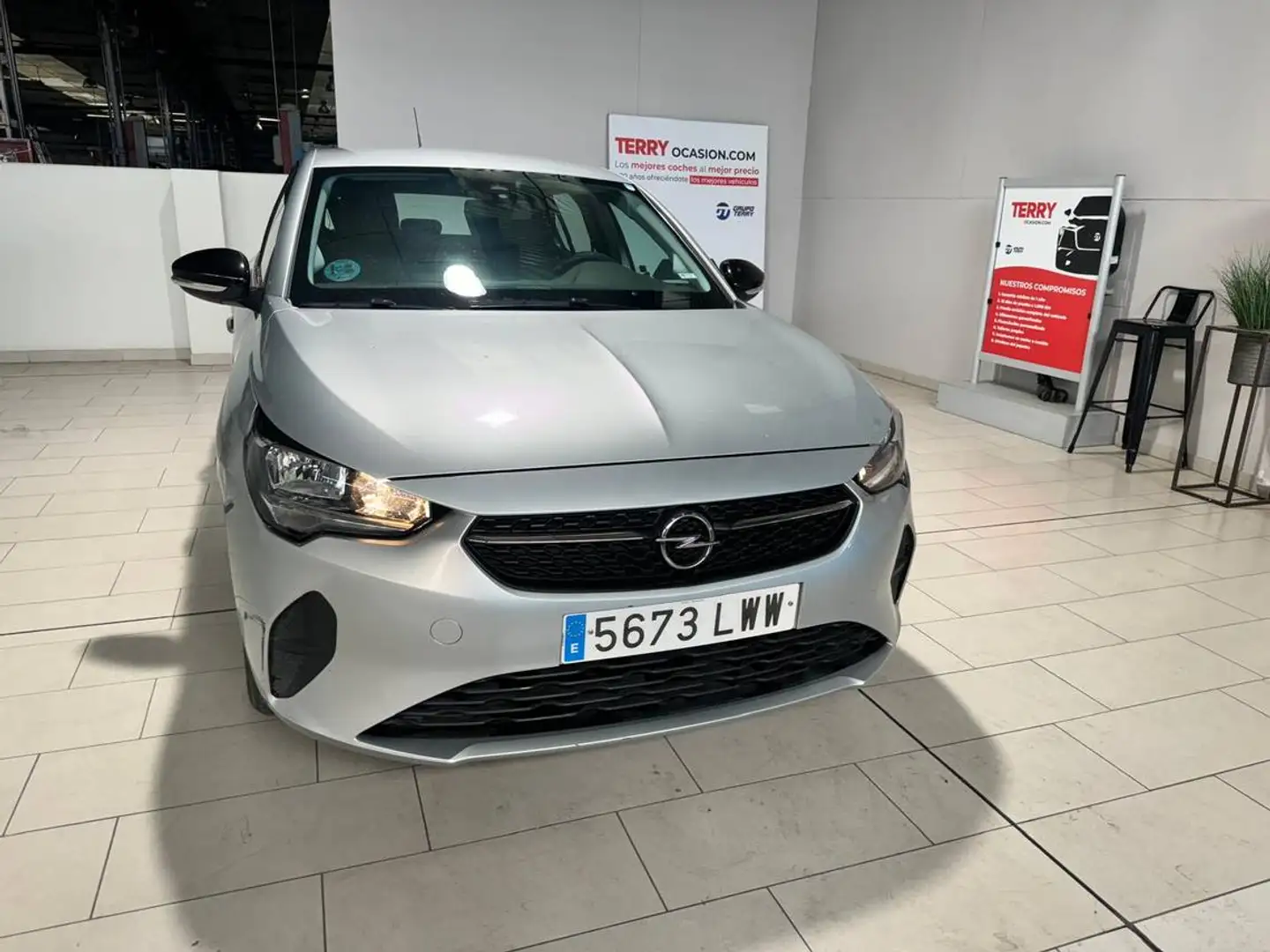 Opel Corsa 1.2 XEL S/S Edition 75 Gris - 2