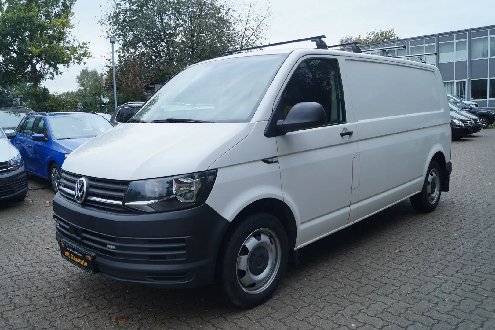 Volkswagen T6 Transporter Kasten lang 4Motion voll Service. Blanc - 1