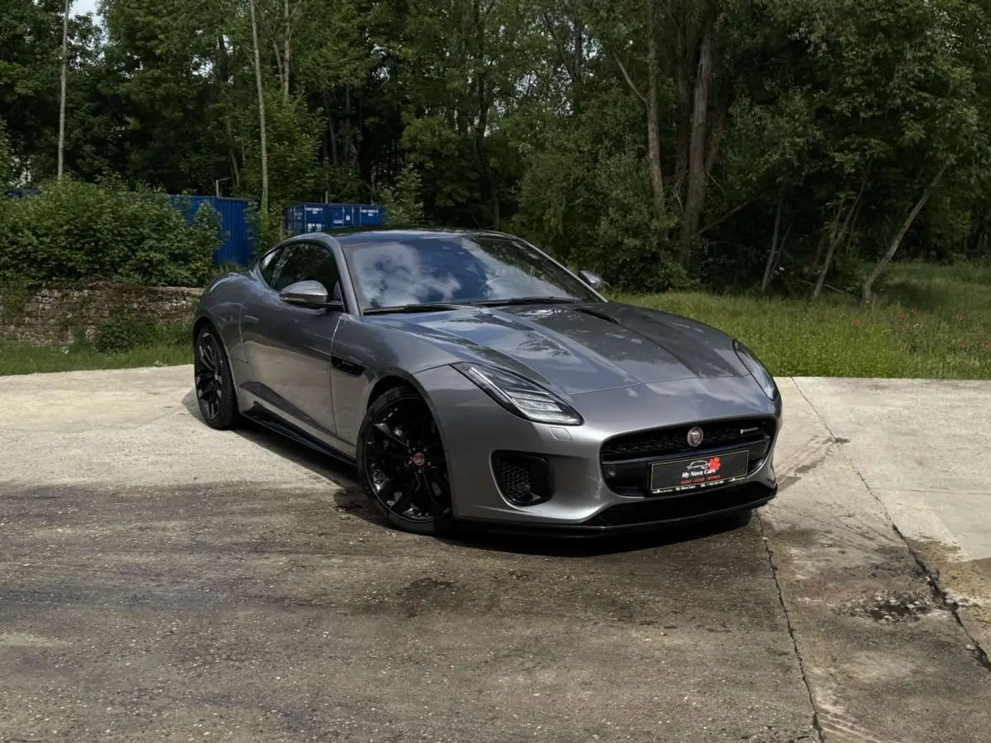 Jaguar F-Type 2.0i 300CV R-DYNAMIC BVA8 Grijs - 1