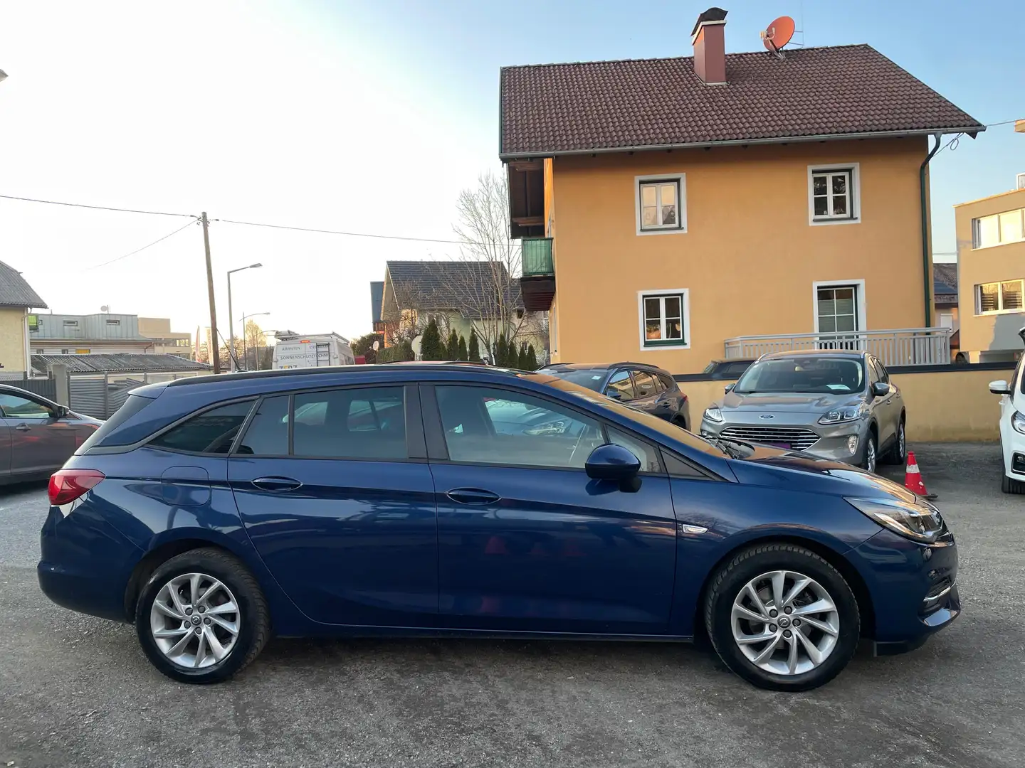Opel Astra ST 1,2 Turbo Direct Inj.,*LED, Sitzhzg., Tempomat* Blau - 2