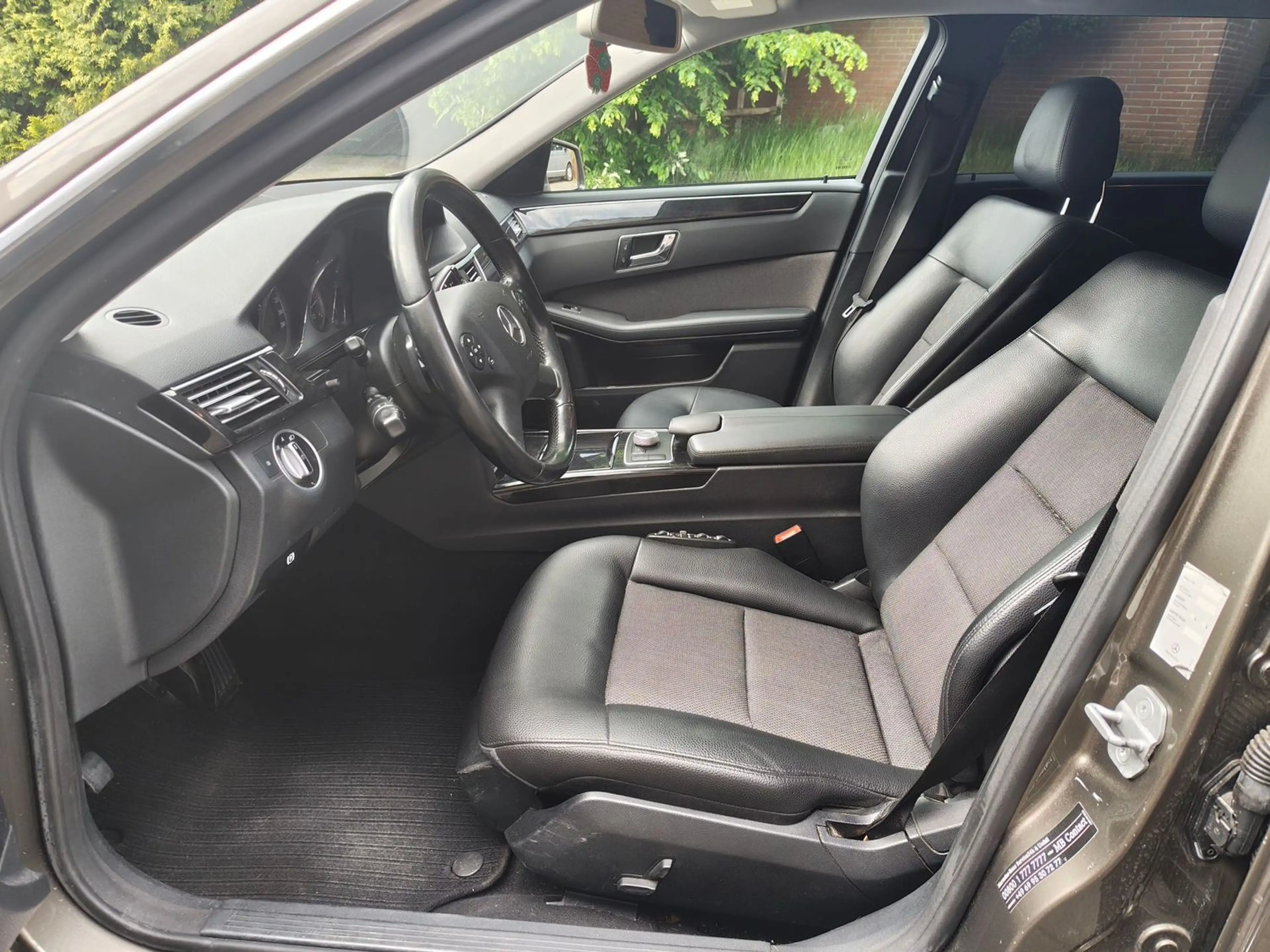 Mercedes-Benz E 350 CDI Avantgarde*Automatik*PDC*Leder*Navi*Bi-Xenon* — photo 12