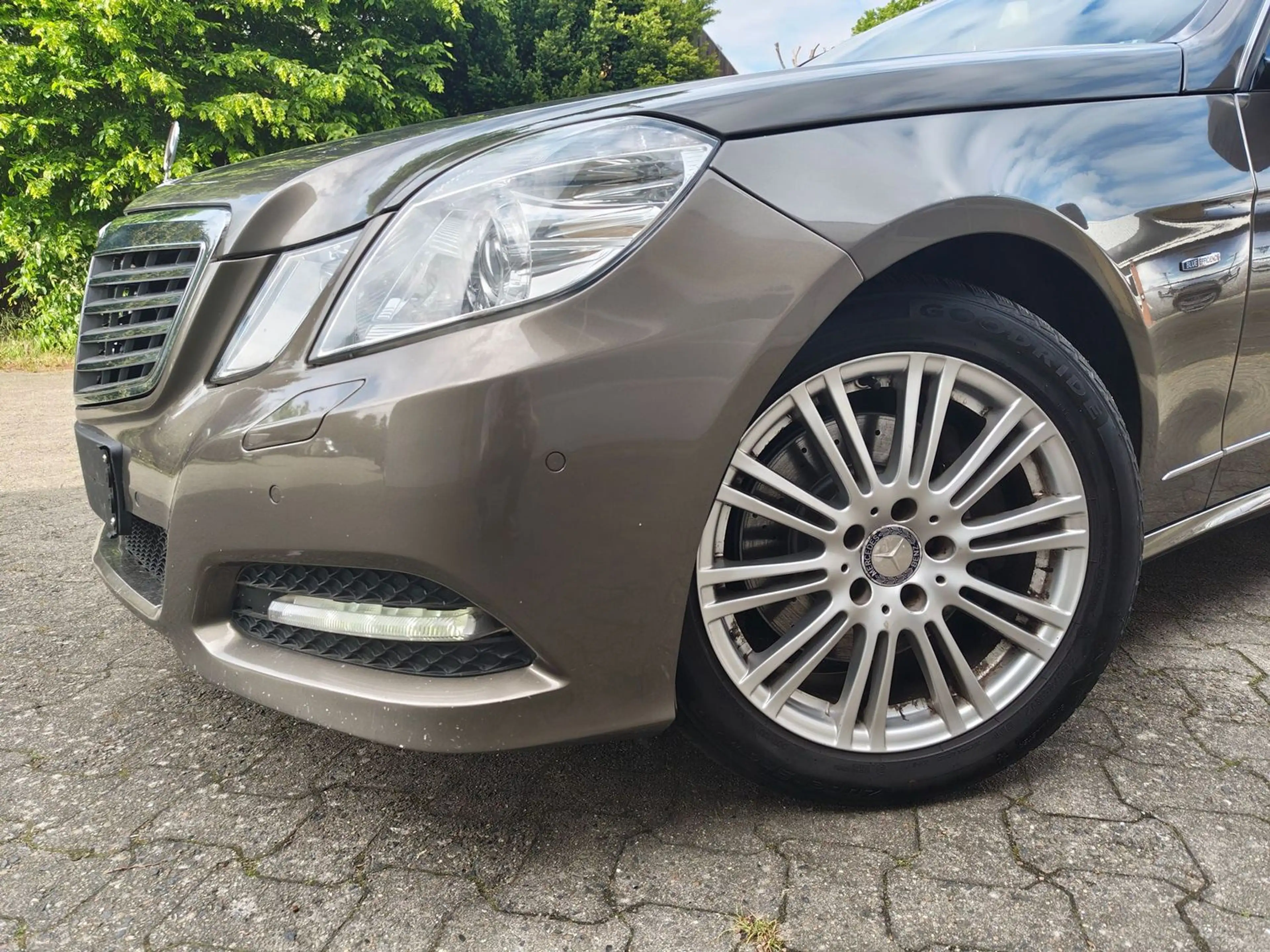 Mercedes-Benz E 350 CDI Avantgarde*Automatik*PDC*Leder*Navi*Bi-Xenon* — photo 3